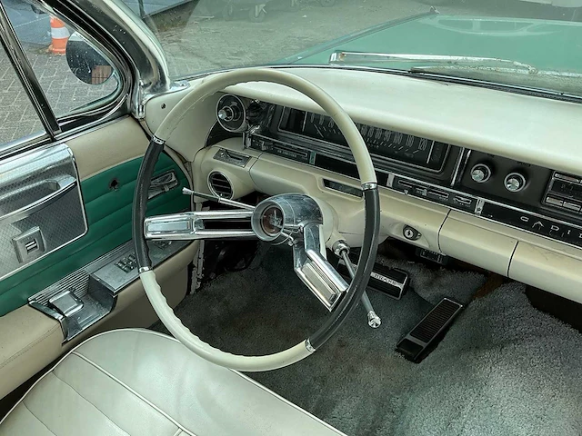 Cadillac - sedan de ville - oldtimer - afbeelding 3 van  20