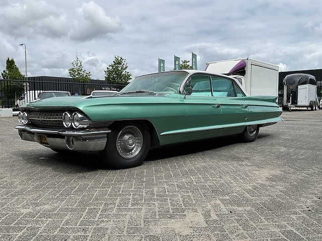 Cadillac - sedan de ville - oldtimer - afbeelding 1 van  20
