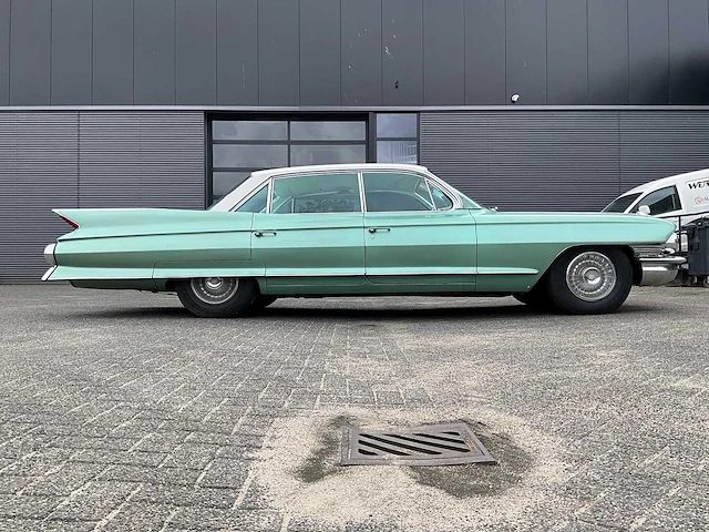 Cadillac - sedan de ville - oldtimer - afbeelding 13 van  20