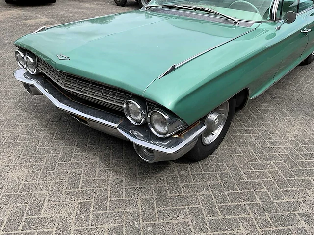 Cadillac - sedan de ville - oldtimer - afbeelding 12 van  20