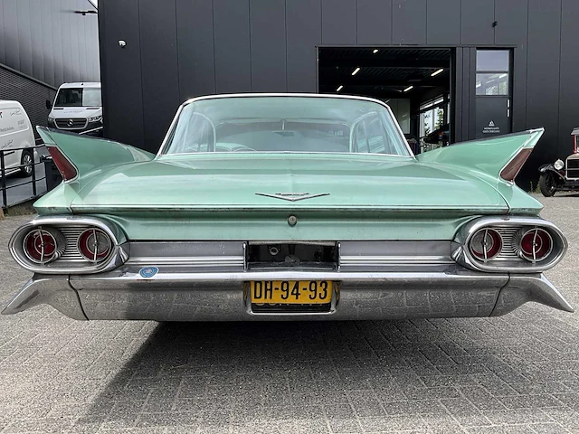 Cadillac - sedan de ville - oldtimer - afbeelding 16 van  20