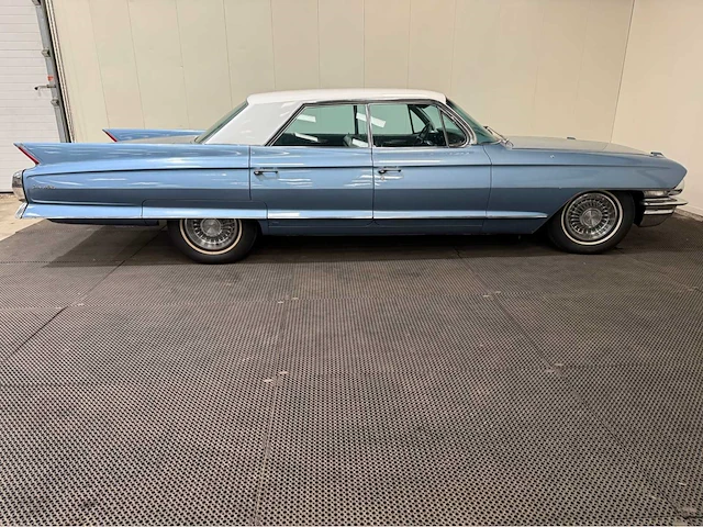 Cadillac - sedan de ville - v8 - oldtimer - 1962 - afbeelding 12 van  39