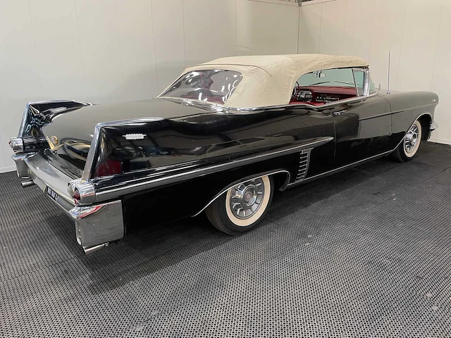Cadillac - series 62 convertible - oldtimer - 1957 - afbeelding 7 van  39
