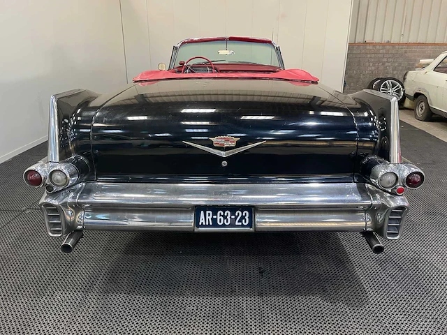 Cadillac - series 62 convertible - oldtimer - 1957 - afbeelding 11 van  39