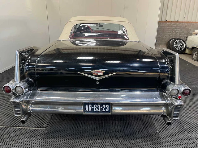 Cadillac - series 62 convertible - oldtimer - 1957 - afbeelding 13 van  39