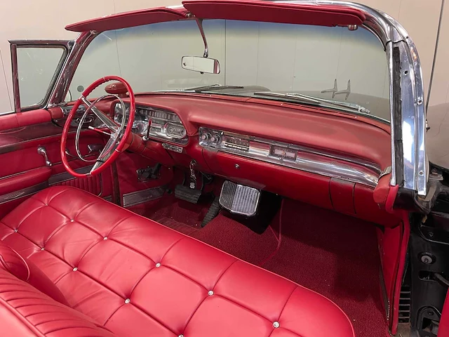 Cadillac - series 62 convertible - oldtimer - 1957 - afbeelding 17 van  39