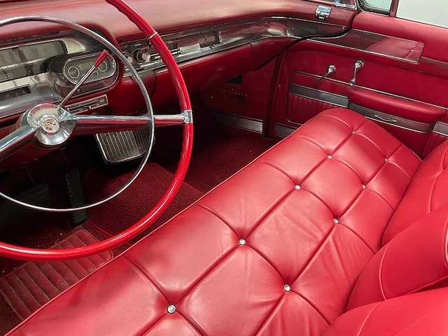 Cadillac - series 62 convertible - oldtimer - 1957 - afbeelding 18 van  39