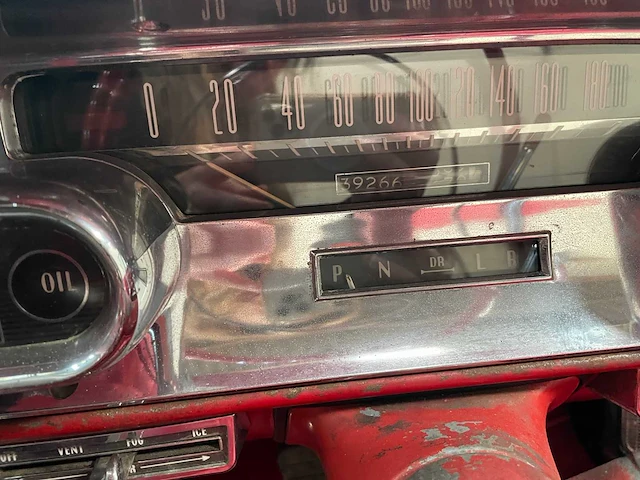 Cadillac - series 62 convertible - oldtimer - 1957 - afbeelding 21 van  39