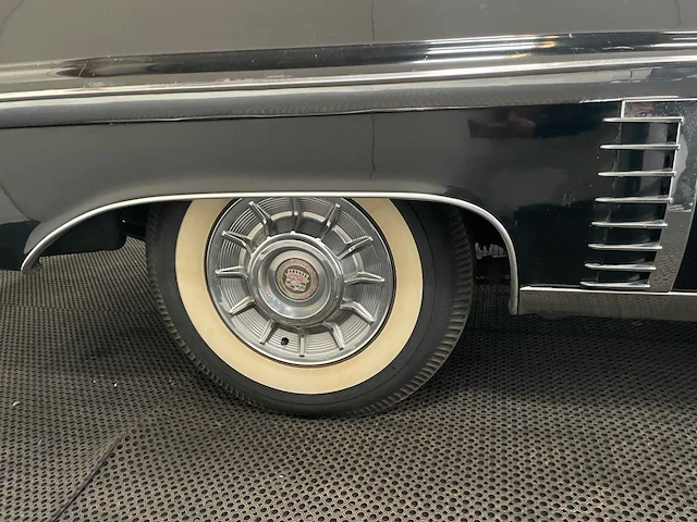 Cadillac - series 62 convertible - oldtimer - 1957 - afbeelding 28 van  39