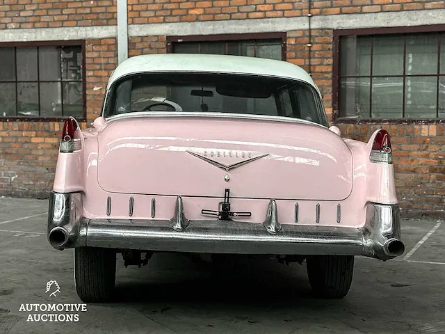 Cadillac classic series 62 v8 230pk 1955 oldtimer - afbeelding 16 van  39
