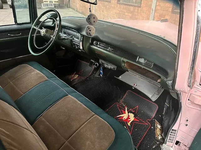 Cadillac classic series 62 v8 230pk 1955 oldtimer - afbeelding 26 van  39