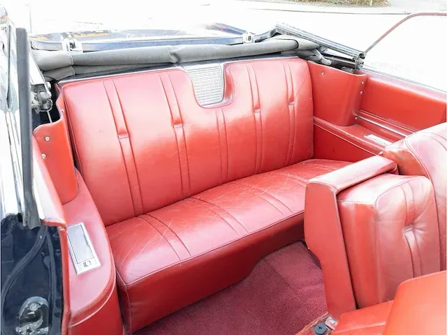 Cadillac coupe de ville cabriolet automaat 1962 oldtimer - afbeelding 29 van  46