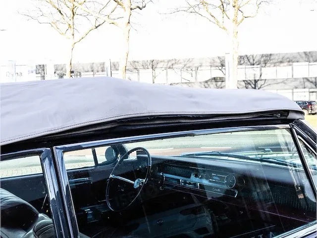 Cadillac coupe de ville cabriolet automaat 1962 oldtimer - afbeelding 36 van  46