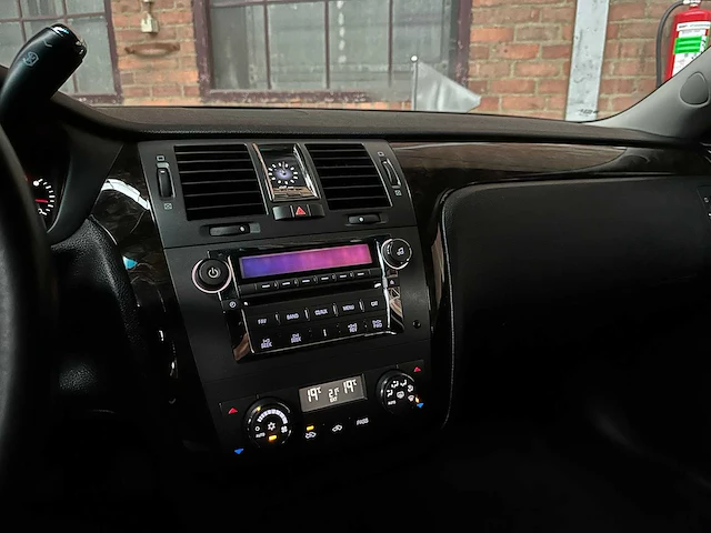 Cadillac dts superior coach begrafenisauto 305pk 2011, pp-415-p - afbeelding 24 van  47