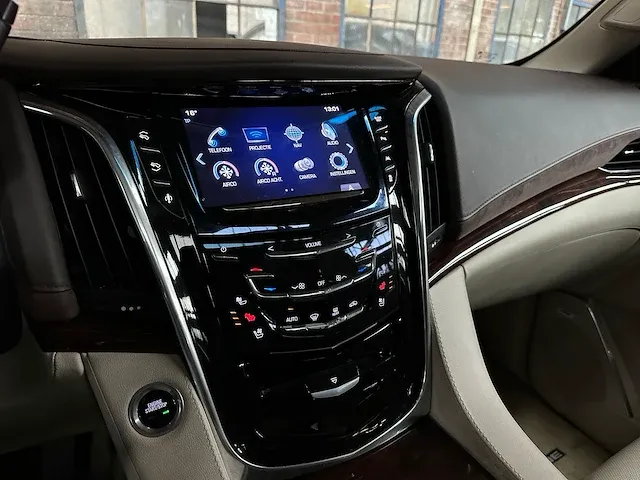 Cadillac escalade esv premium xl 6.2 v8 426pk 8-persoons 2016 (origineel nederlands), ht-450-p - afbeelding 40 van  85