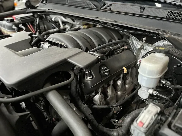 Cadillac escalade esv premium xl 6.2 v8 426pk 8-persoons 2016 (origineel nederlands), ht-450-p - afbeelding 69 van  85
