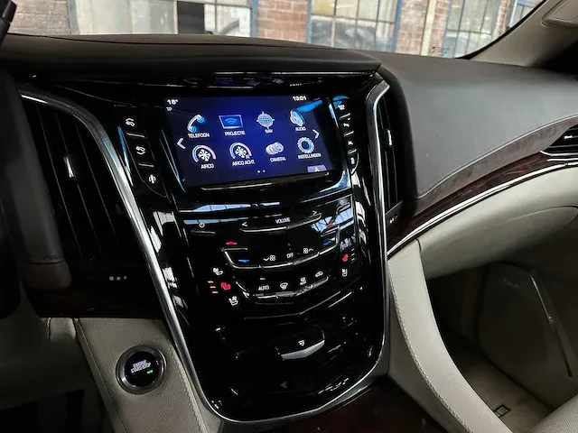 Cadillac escalade esv premium xl 6.2 v8 426pk 8-persoons 2016 (origineel nederlands), ht-450-p - afbeelding 27 van  73