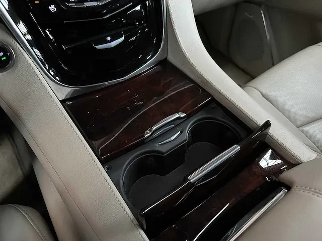 Cadillac escalade esv premium xl 6.2 v8 426pk 8-persoons 2016 (origineel nederlands), ht-450-p - afbeelding 28 van  73