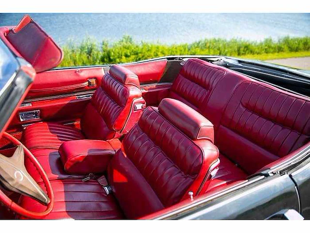 Cadillac fleetwood - eldorado cabrio - personenauto - afbeelding 46 van  64