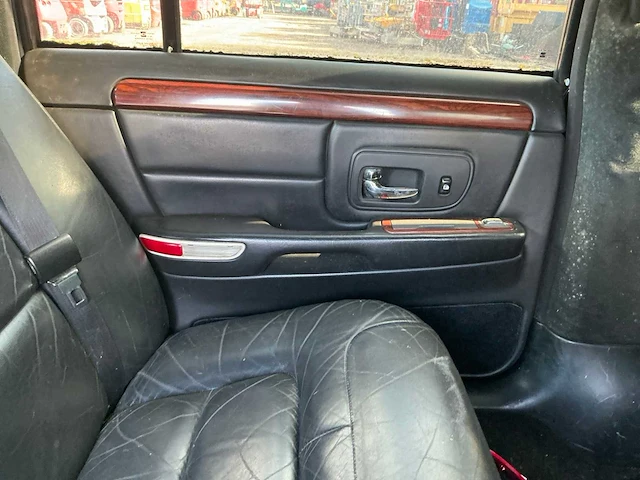 Cadillac fleetwood superior limousine - afbeelding 16 van  47
