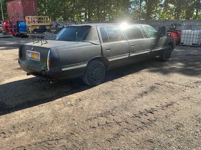 Cadillac fleetwood superior limousine - afbeelding 43 van  47