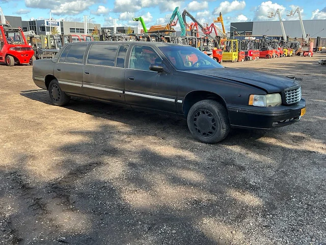 Cadillac fleetwood superior limousine - afbeelding 45 van  47