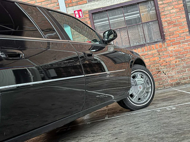 Cadillac six door limousine superior 6-deurs rouwauto 2010 - afbeelding 5 van  47