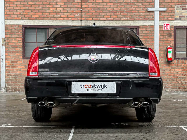 Cadillac six door limousine superior 6-deurs rouwauto 2010 - afbeelding 6 van  47