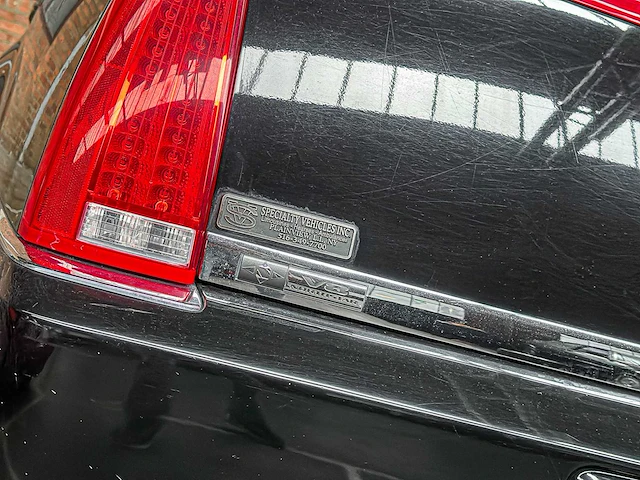 Cadillac six door limousine superior 6-deurs rouwauto 2010 - afbeelding 8 van  47