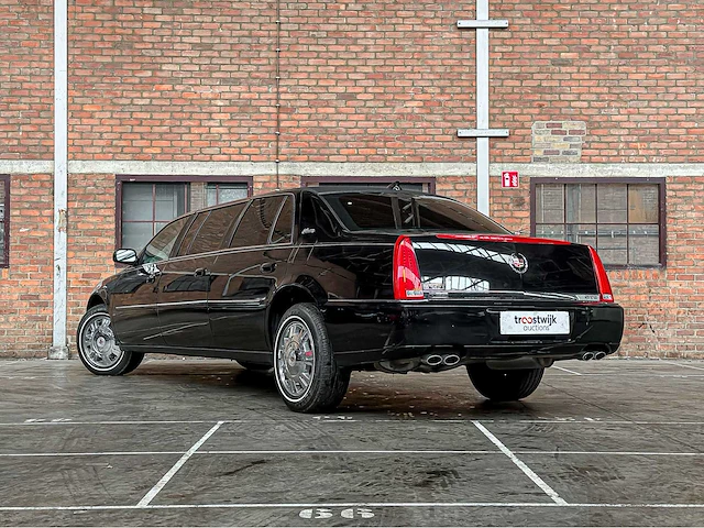 Cadillac six door limousine superior 6-deurs rouwauto 2010 - afbeelding 9 van  47