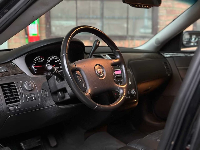 Cadillac six door limousine superior 6-deurs rouwauto 2010 - afbeelding 13 van  47