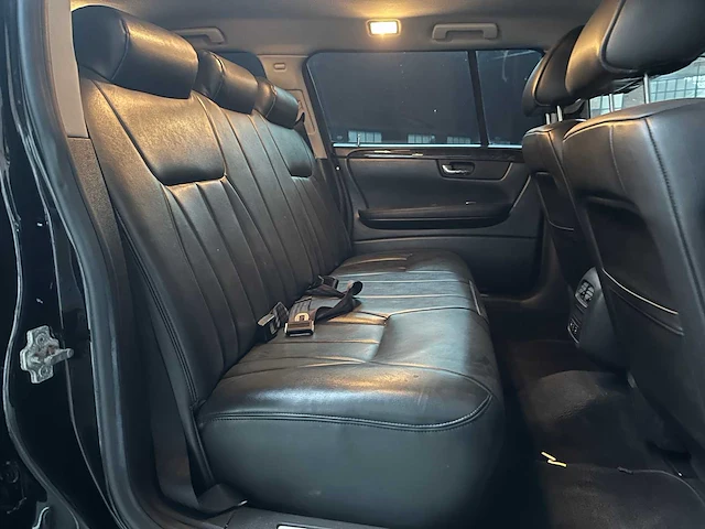 Cadillac six door limousine superior 6-deurs rouwauto 2010 - afbeelding 37 van  47