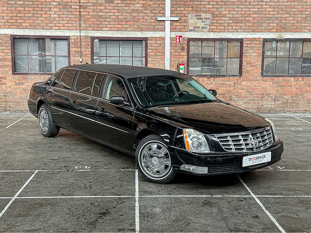 Cadillac six door limousine superior 6-deurs rouwauto 2010 - afbeelding 47 van  47
