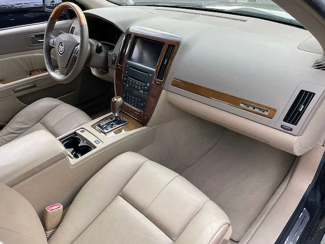Cadillac sts 3.6 v6 launch edition automaat, 02-rs-db - afbeelding 2 van  12