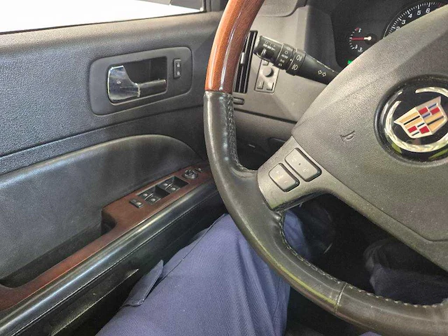 Cadillac sts 4.6 v8 launch edit , 86-xr-hp - afbeelding 9 van  18