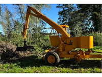 Caesar vaiacar getrokken graafmachine - afbeelding 1 van  11