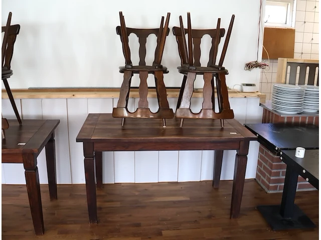Cafe tafel + 4 stoelen - afbeelding 1 van  4
