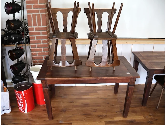 Cafe tafel + 4 stoelen - afbeelding 2 van  4