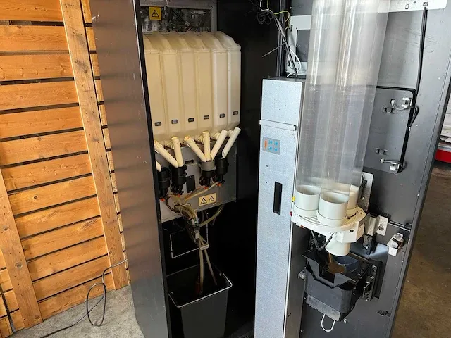 Caffe europa - fst2 - koffieautomaat - vending machine - afbeelding 7 van  9