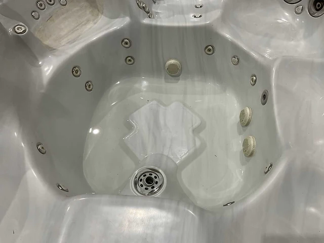 Caldera niagara jacuzzi - afbeelding 3 van  13