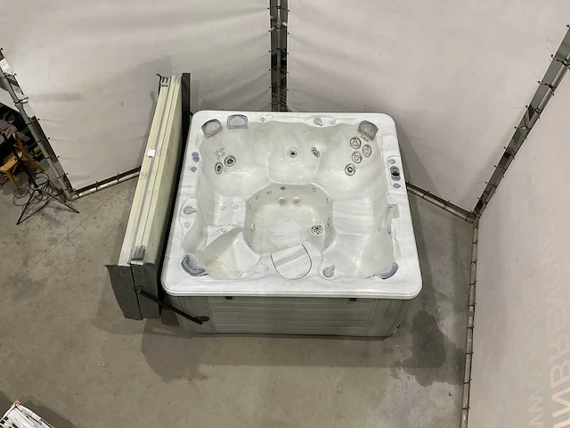 Caldera niagara jacuzzi - afbeelding 1 van  13