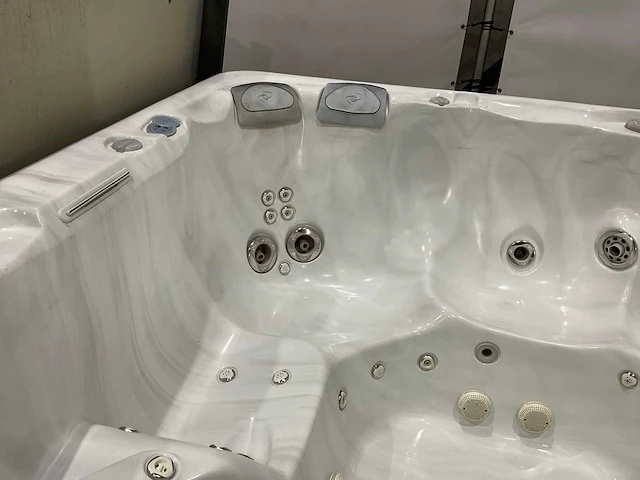 Caldera niagara jacuzzi - afbeelding 10 van  13