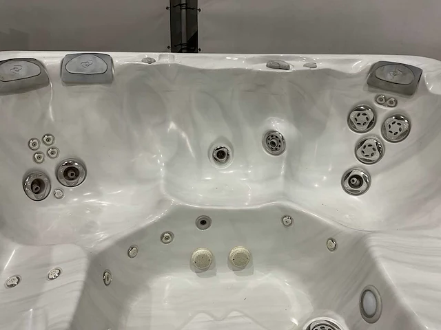 Caldera niagara jacuzzi - afbeelding 11 van  13