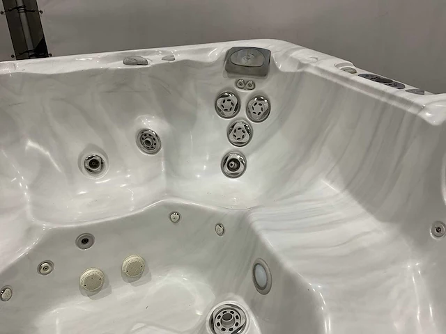 Caldera niagara jacuzzi - afbeelding 12 van  13