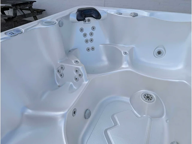 Caldera spa 6 persoons jacuzzi en buitenspa - afbeelding 3 van  17