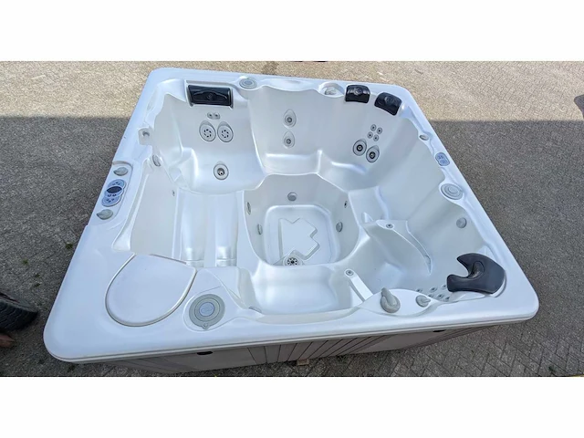 Caldera spa 6 persoons jacuzzi en buitenspa - afbeelding 12 van  17