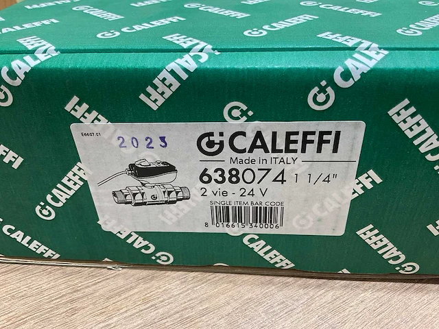 Caleffi gemotoriseerde tweeweg kogelkraan 1 1/4 - afbeelding 12 van  12