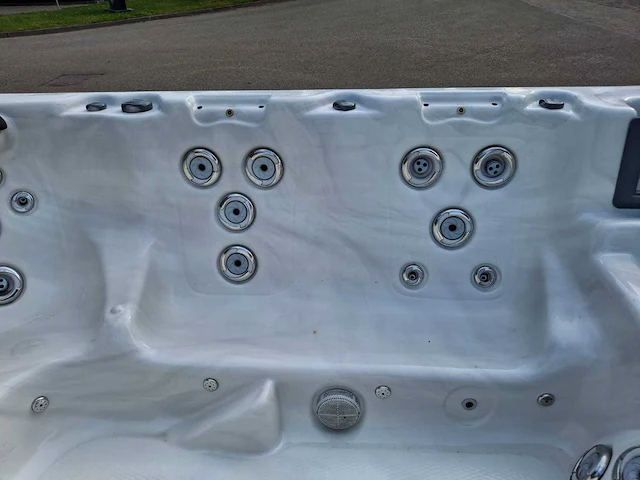Call spa 7 persoons amerikaans jacuzzi en buitenspa - afbeelding 7 van  40