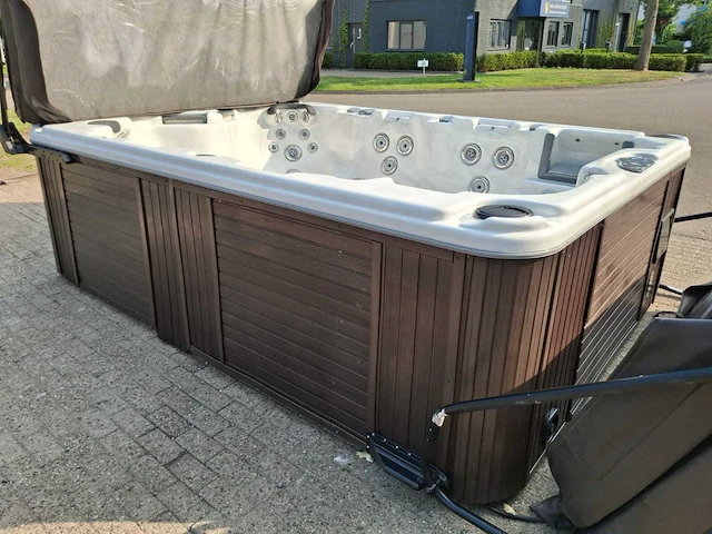 Call spa 7 persoons amerikaans jacuzzi en buitenspa - afbeelding 9 van  40