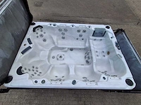 Call spa 7 persoons amerikaans jacuzzi en buitenspa - afbeelding 1 van  40